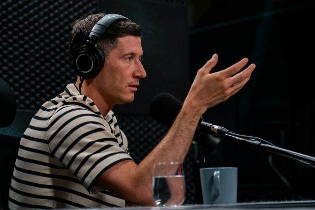 1655133443512087383.jpg 莱万.jpg